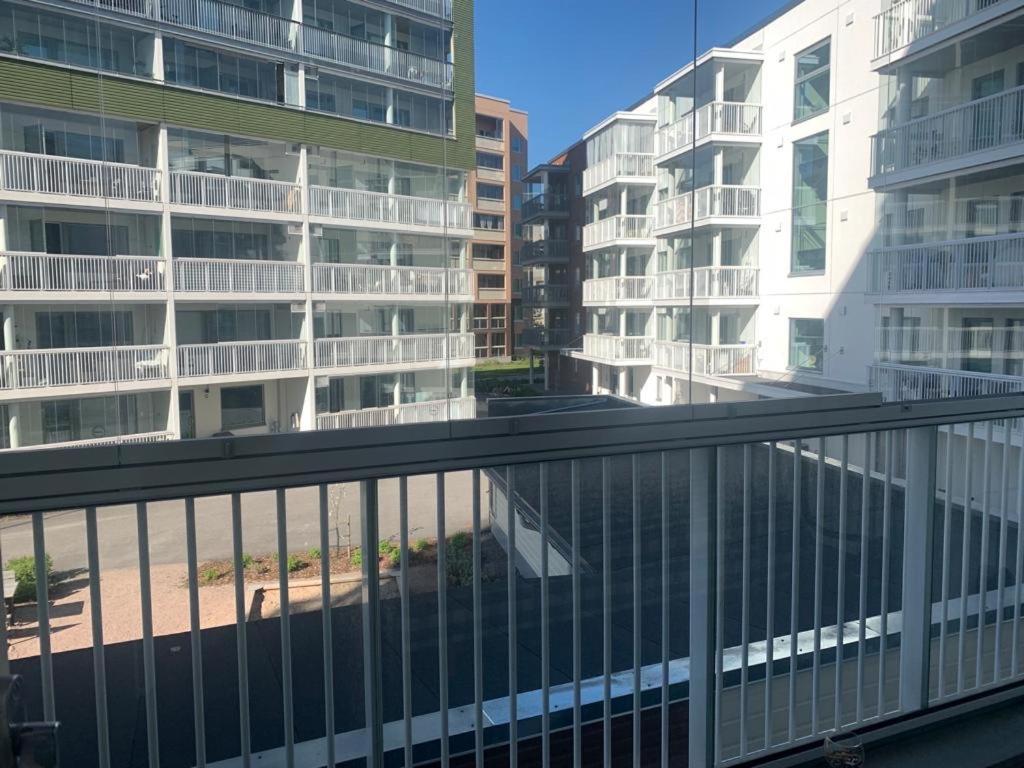 Modern One Bedroom Apartment Nearby Airport Vanda Exteriör bild