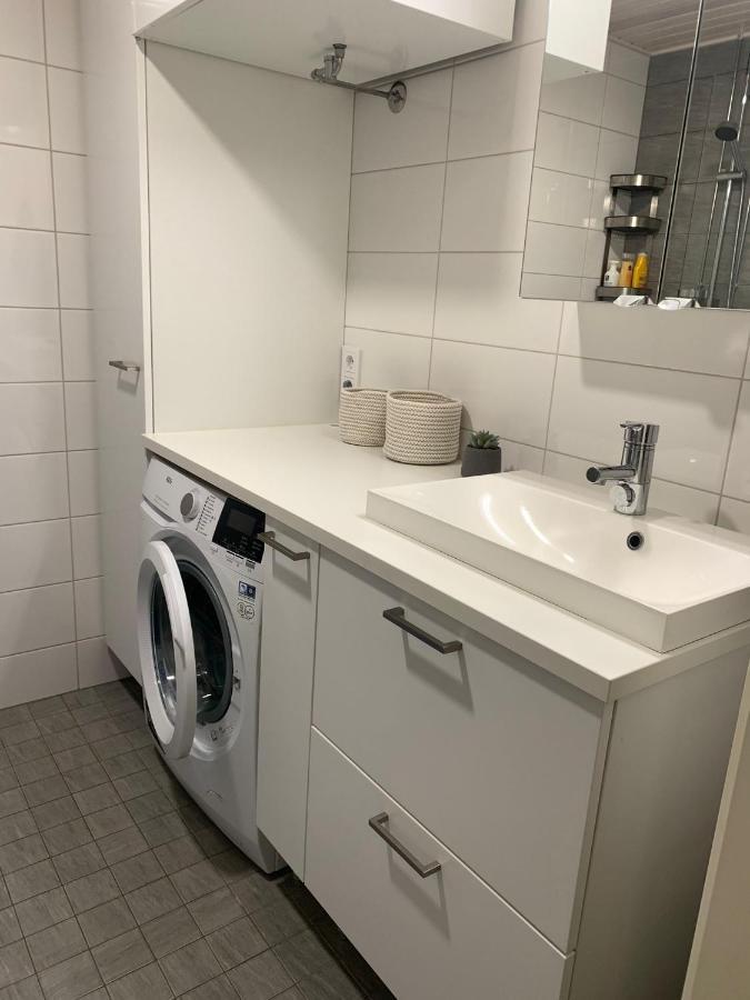 Modern One Bedroom Apartment Nearby Airport Vanda Exteriör bild